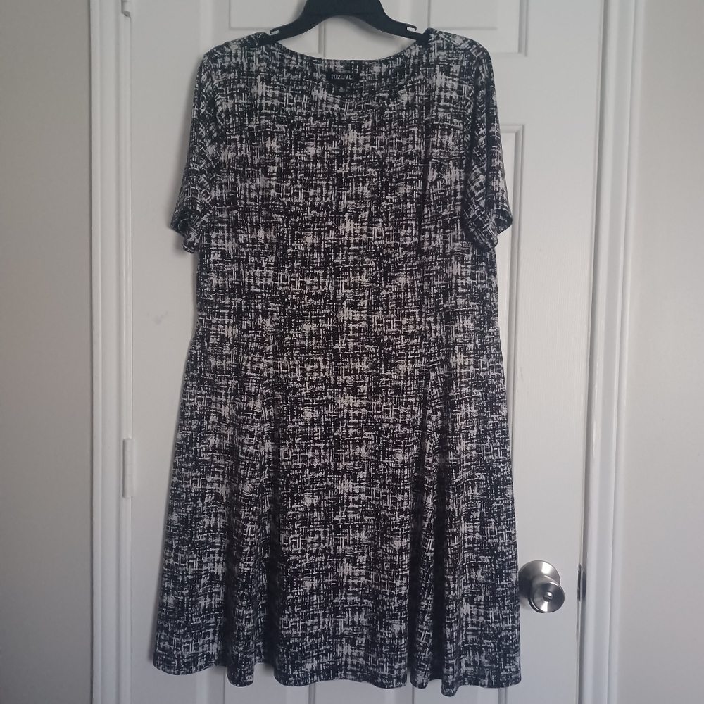 Roz & Ali Shift Dress Sz XL